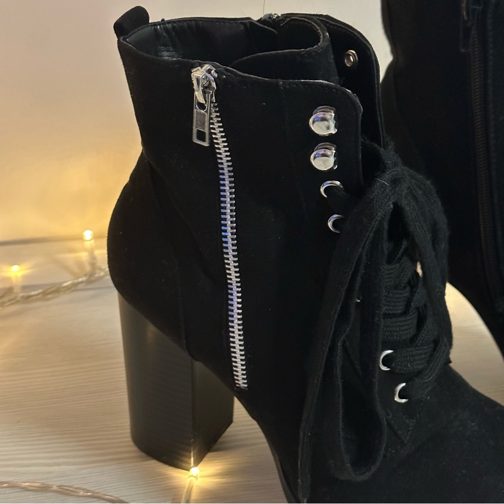 Forever 21 Black Lace-Up Chunky Heel Ankle Boots - Picture 6 of 8